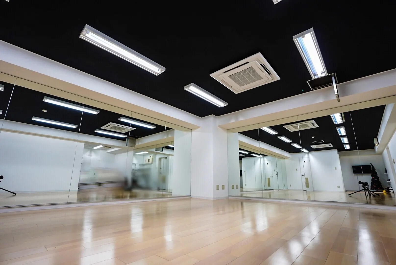 池下駅徒歩1分！レンタルスタジオ/大型2面ミラー/無料WiFi/更衣室/スマホ対応スピーカー スペースマーケット