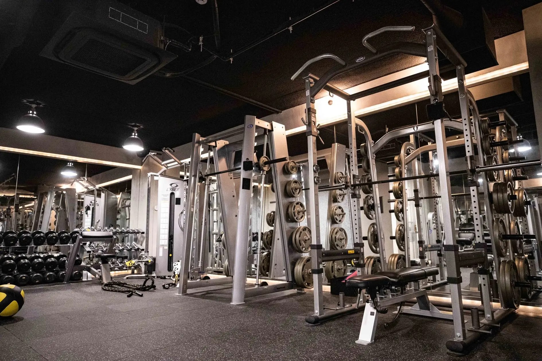 【プライベート感満載！！高級感あふれるトレーニングジム】プライベート感満載！！高級感あ...