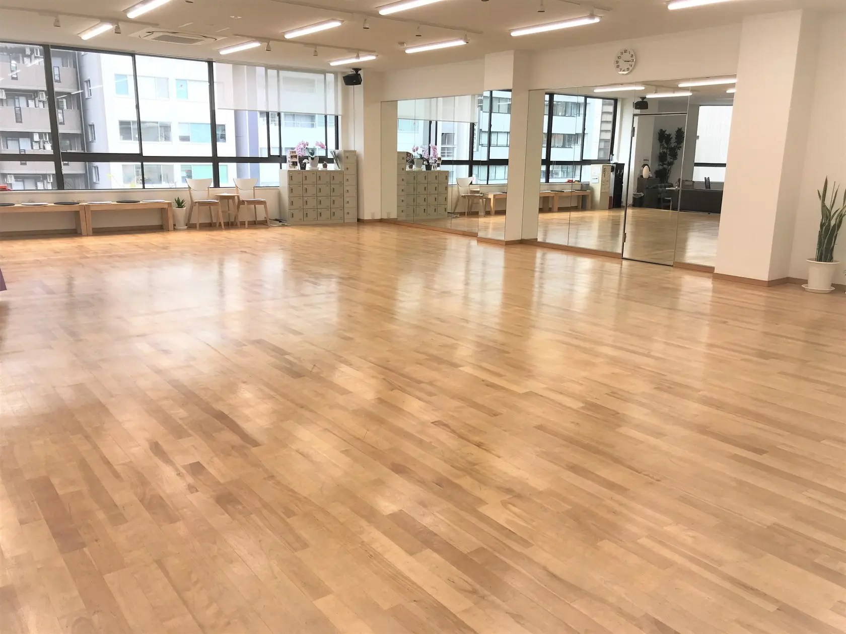 広くて綺麗、開放感あるレンタルスタジオ！ダンスレッスン、チーム練習、リハーサルなどに スペースマーケット