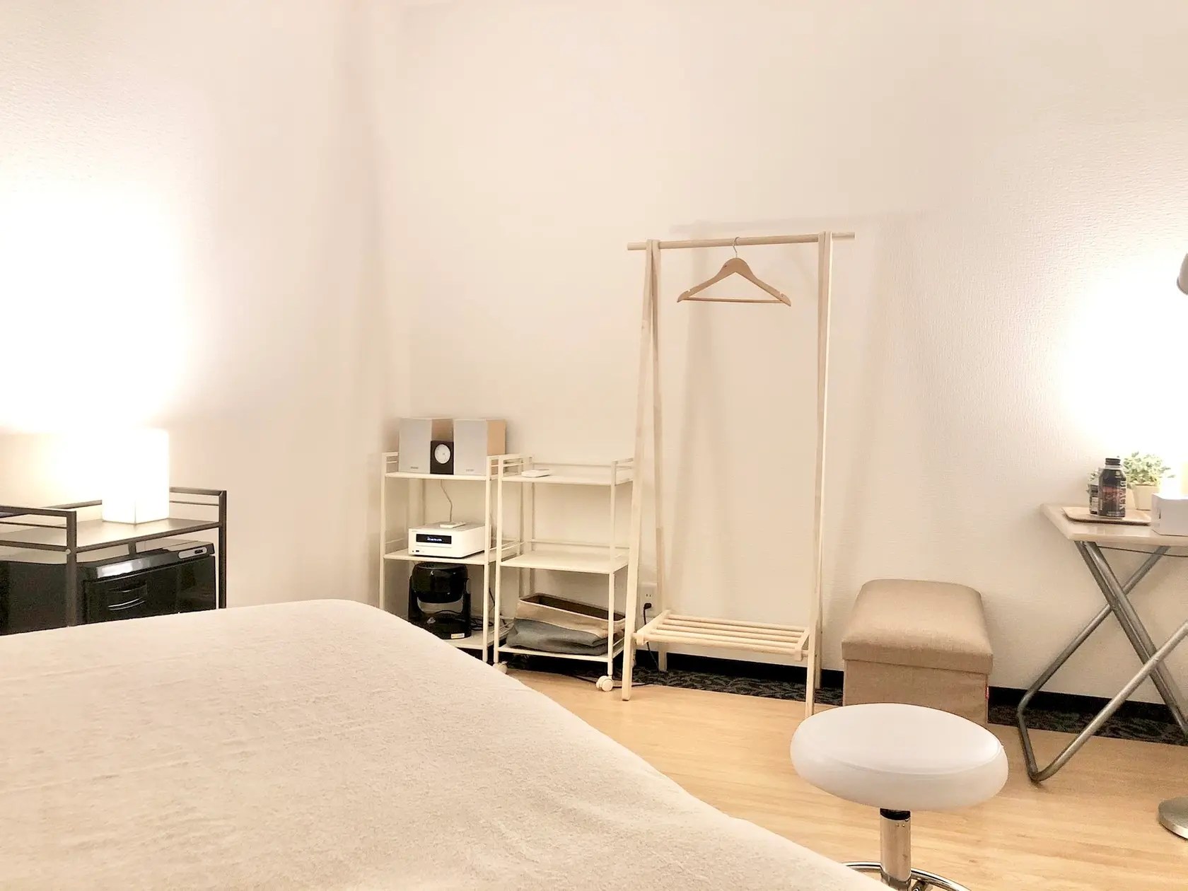 【駅近】大阪梅田から1駅の駅近スタジオ＆個室サロン！少人数のヨガレッスンや施術講習にも★LaQoo スペースマーケット