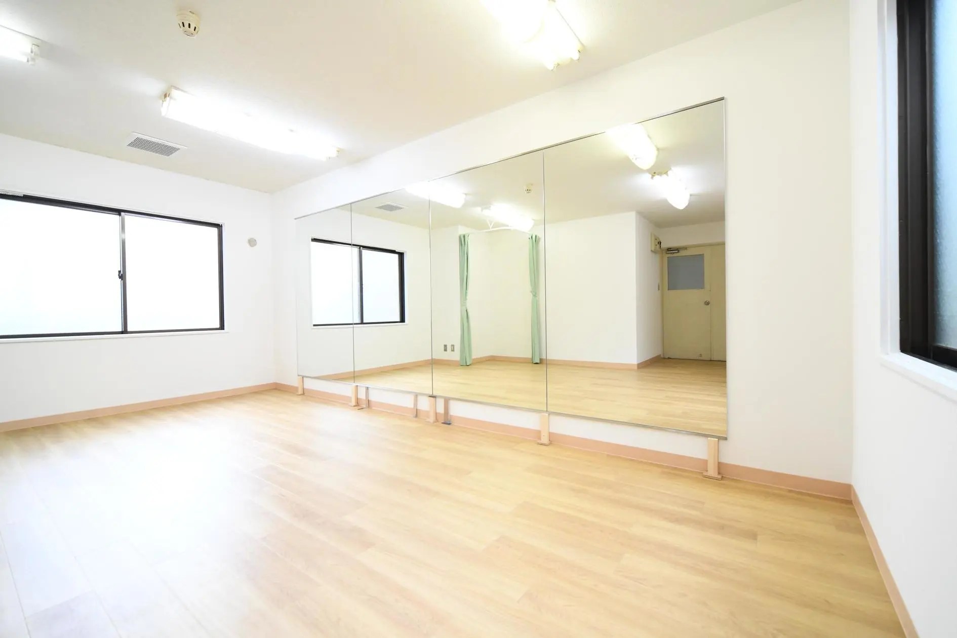 NFレンタルスタジオ千葉1号店【ダンス練習・撮影会・ボイトレ・エアロビクスならお任せ！】 スペースマーケット