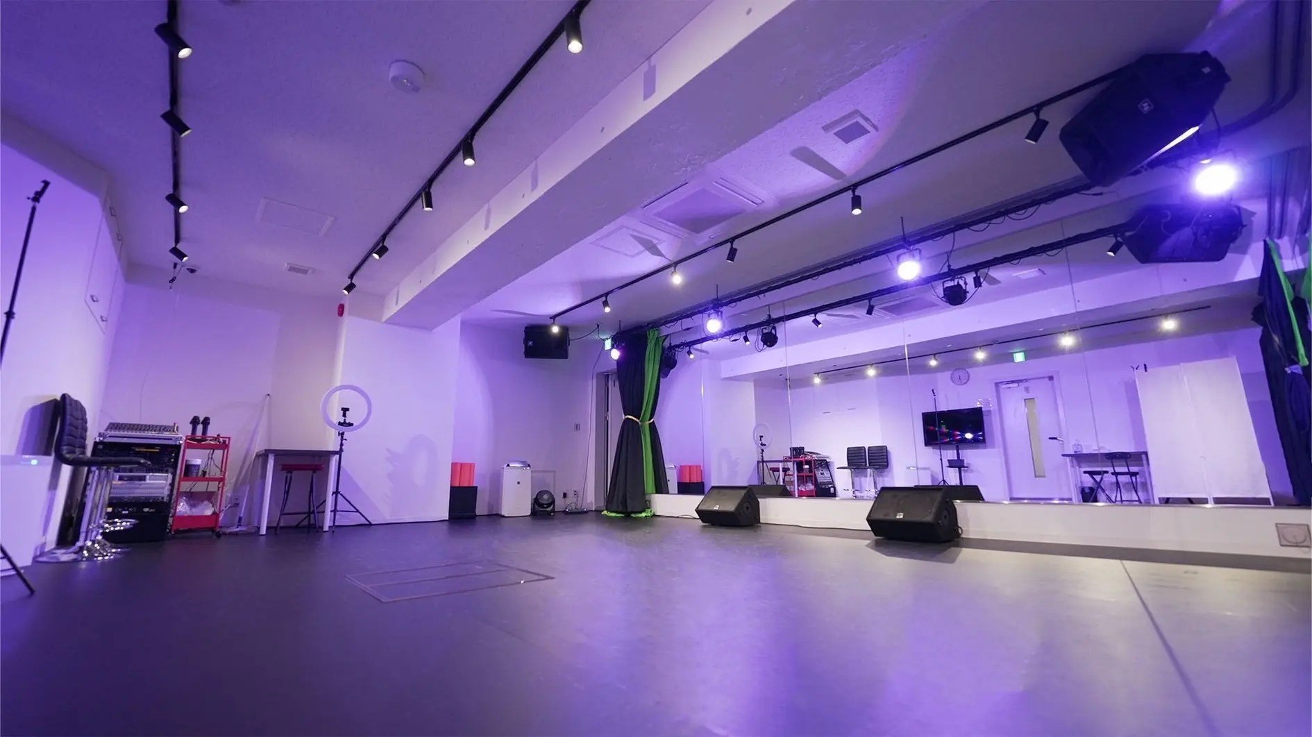 FAKE STUDIO / 池袋レンタルスタジオ