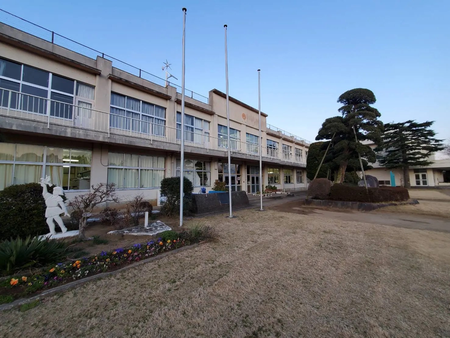 【東京から車で60分の廃校スタジオ】教室や体育館・校庭など学校全体を使って撮影可能！小道具多数あり スペースマーケット