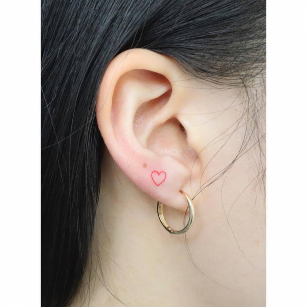Conventional Red Heart On The Ear. 1000_x_1000_jpg