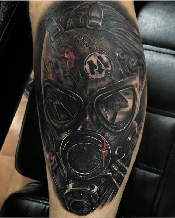 Mascara De Gas Tattoo Pequeño imgsycamore Tatuaje de una máscara de gas en la pierna.