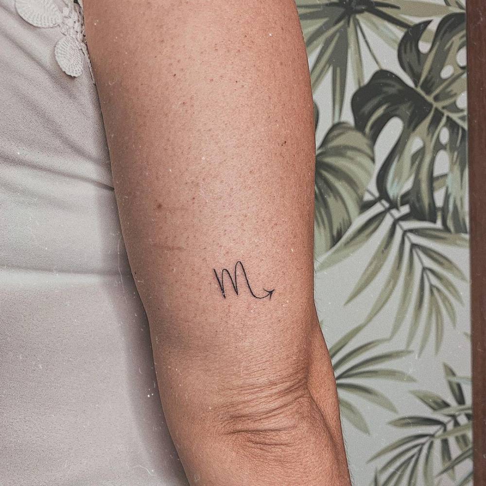 Tatuagem Do Símbolo De Escorpião ✨ 1000_x_1000_jpg