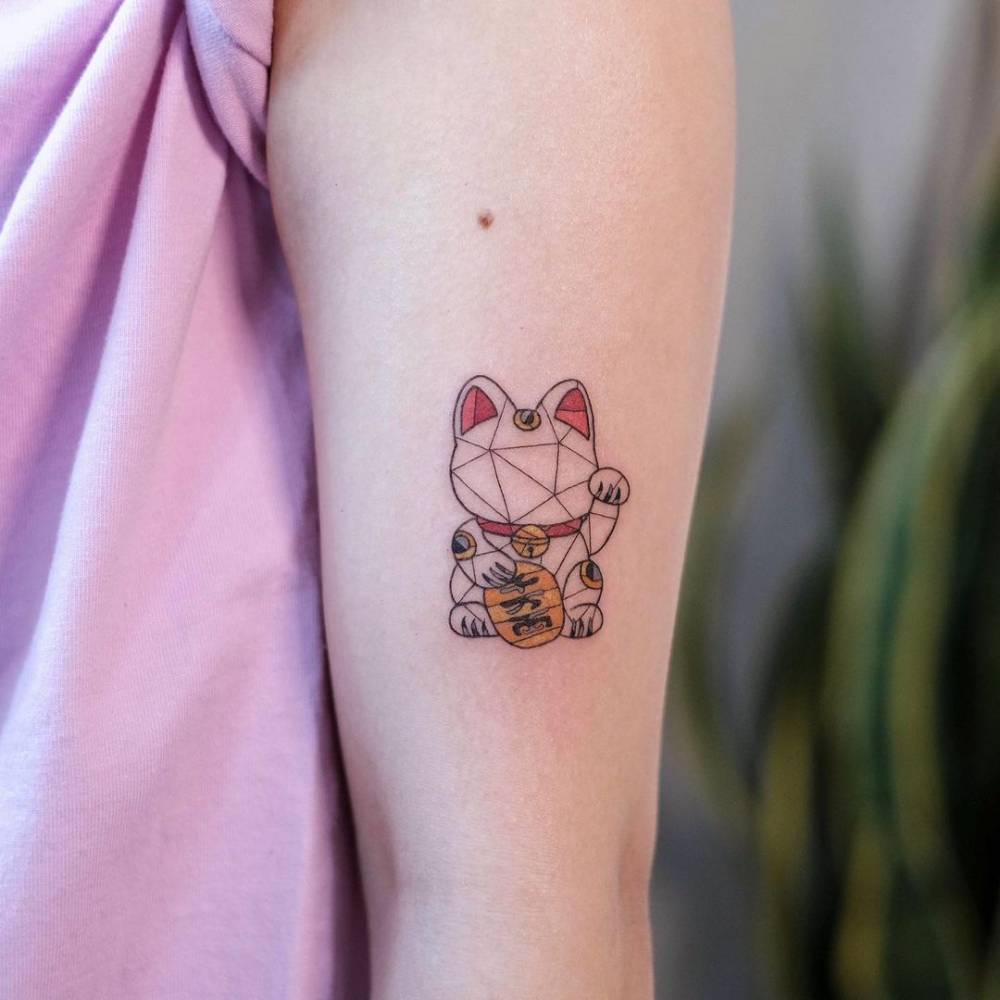 Maneki Neko Tattoo On The Upper Arm 1000_x_1000_jpg