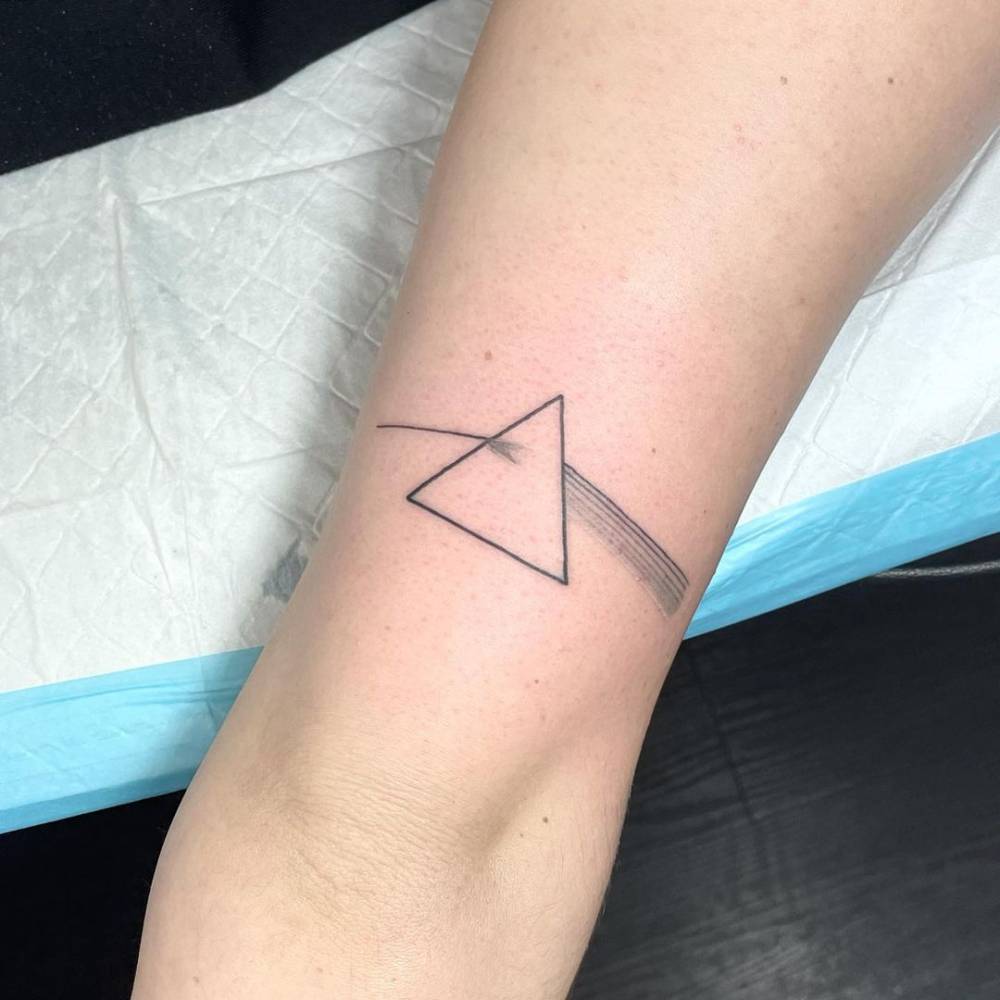 The Dark Side Of The Moon Tattoo On The Tricep. 1000_x_1000_jpg