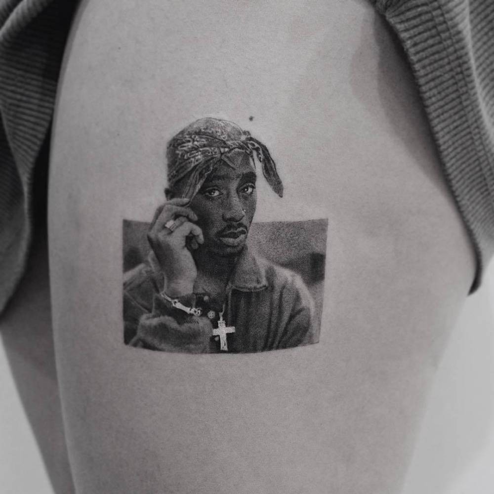 2Pac Portrait Tattoo On The Left Thigh. 1000_x_1000_jpg