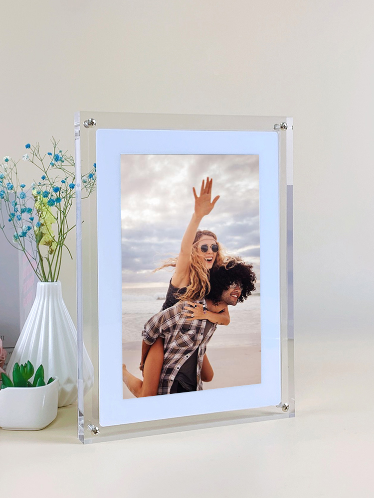 China 7 inch acrylic digital video frame Album nft art battery operated