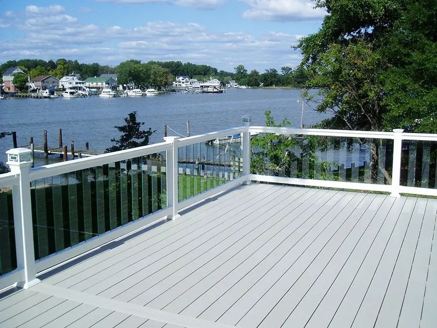 China PVC Glass Deck Railing FM603 Manufacturer and Supplier Fencemaster
