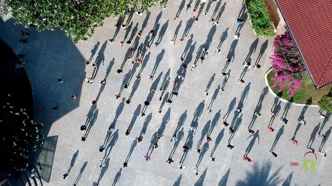 Jerusalema Tanz Lernen Deutsch Video Eine Ganze Dortmunder Schule