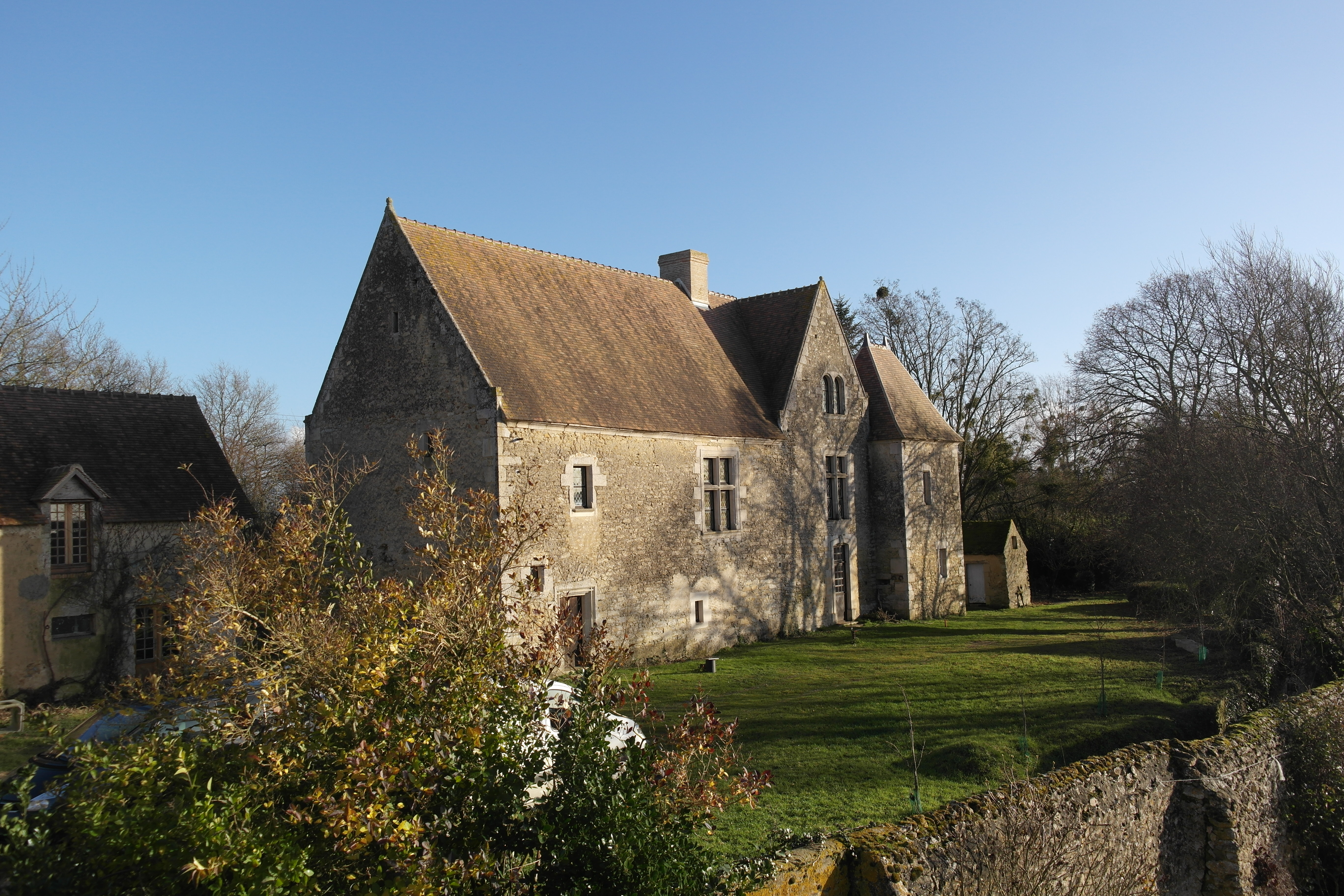 PRIEURE DE ST SYMPHORIEN EN SAOSNOIS, MAROLLESLESBRAULTS, Site et