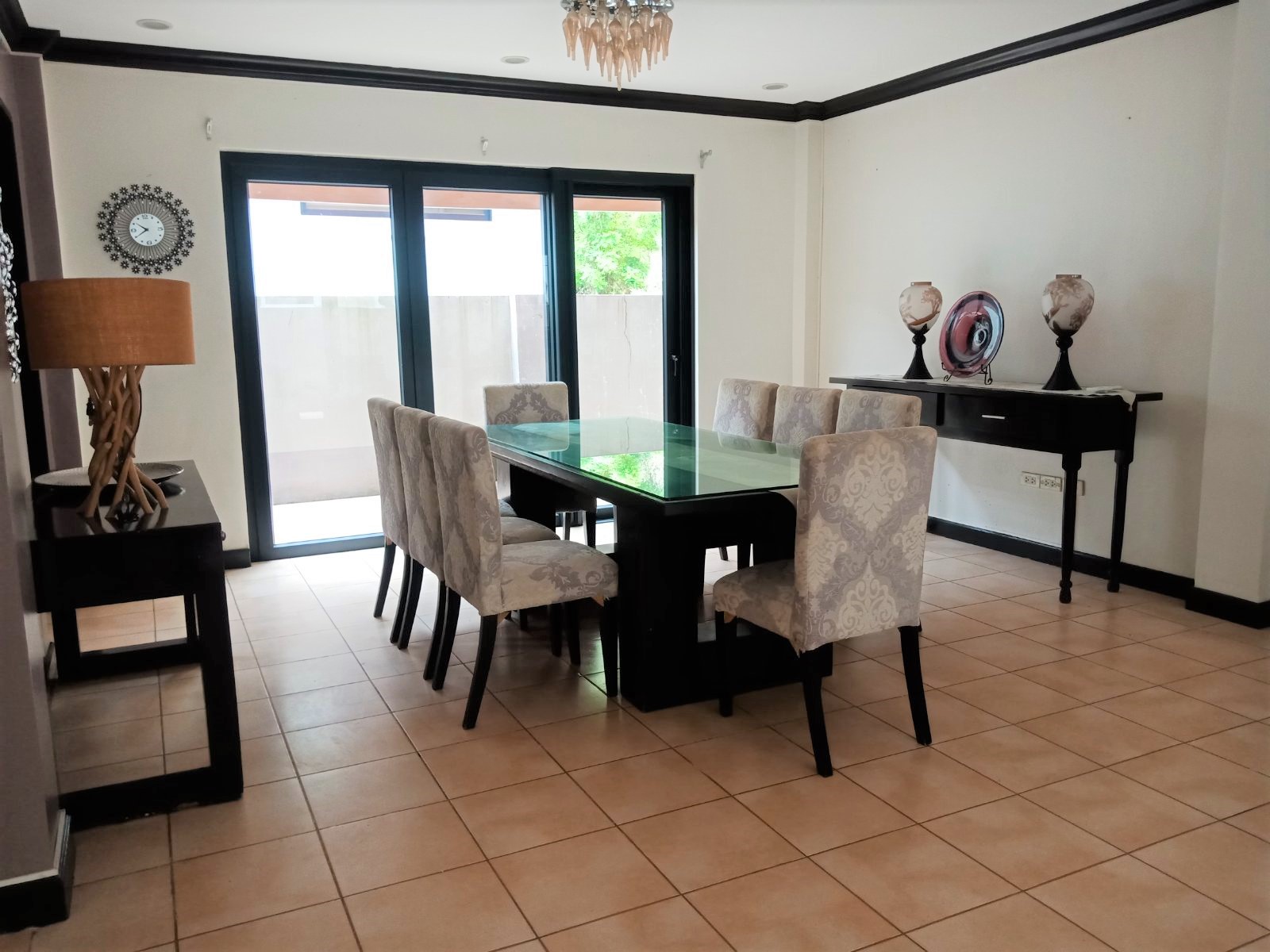 Maria Luisa house for RENT Banilad Cebu City with 3car garage Cebu