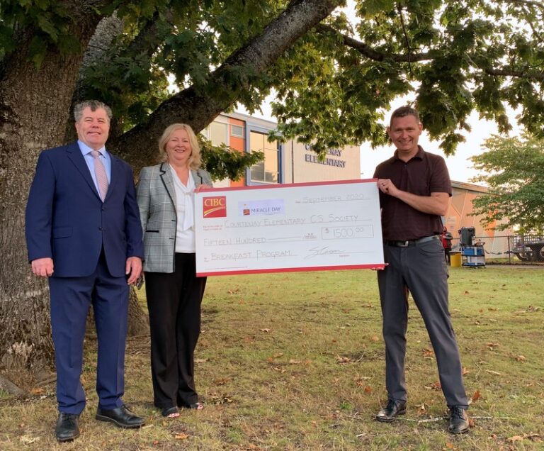 Courtenay Elementary School Receives 1,500 Donation for its Food