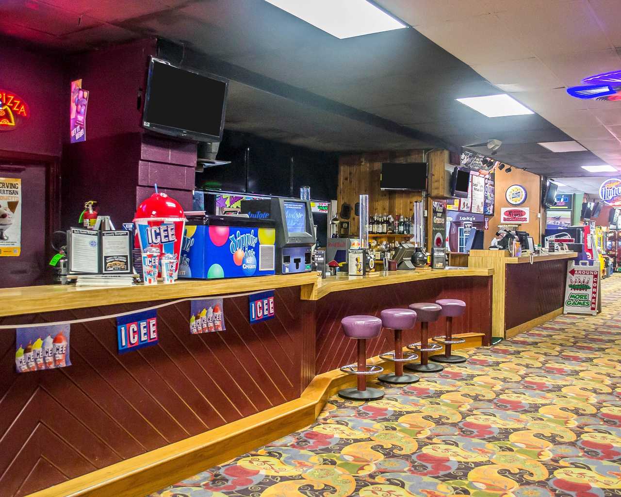 Cedar Lanes · Cedar Corner Complex