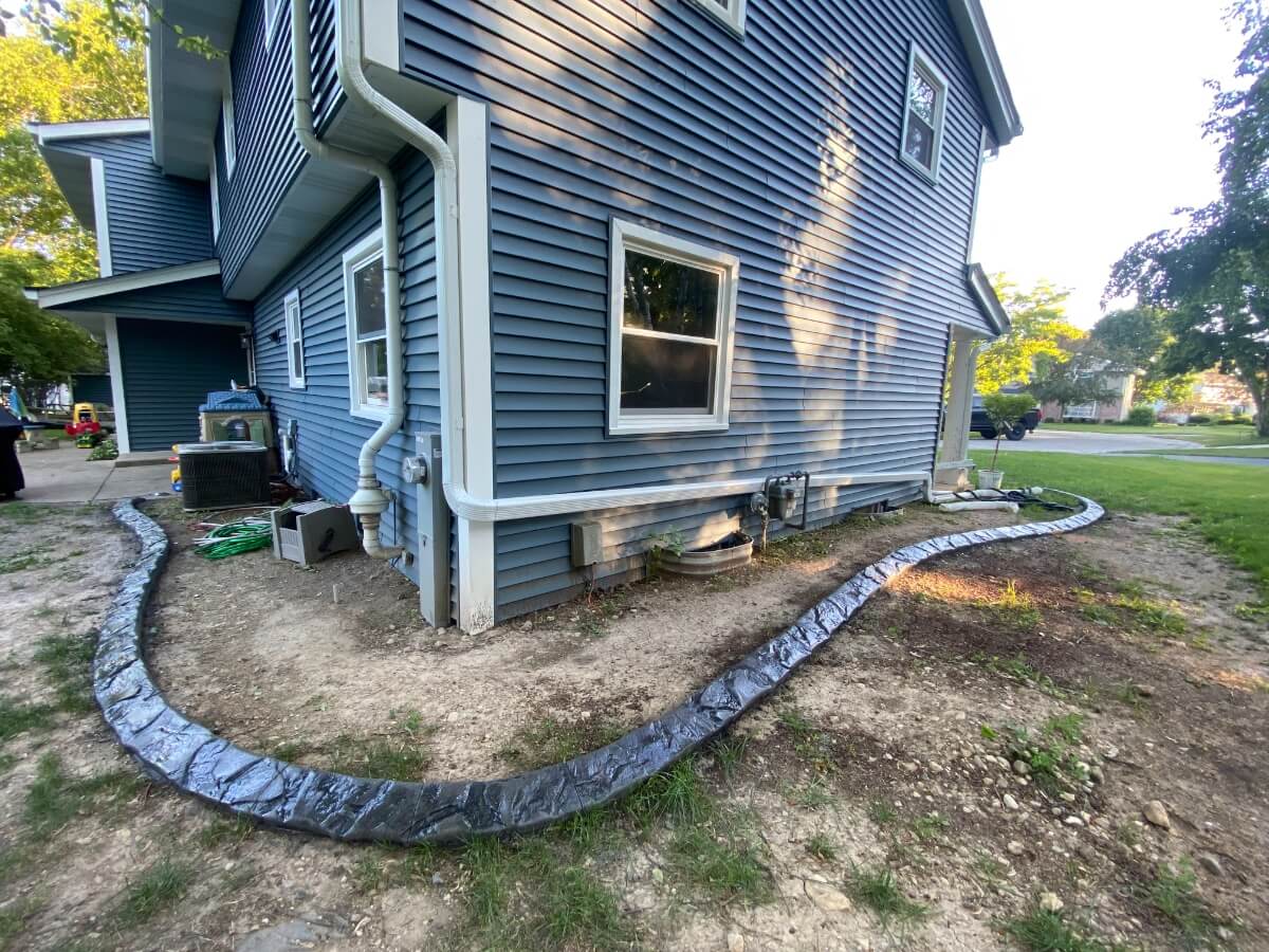 Eton Court Cedar Creek Curbing