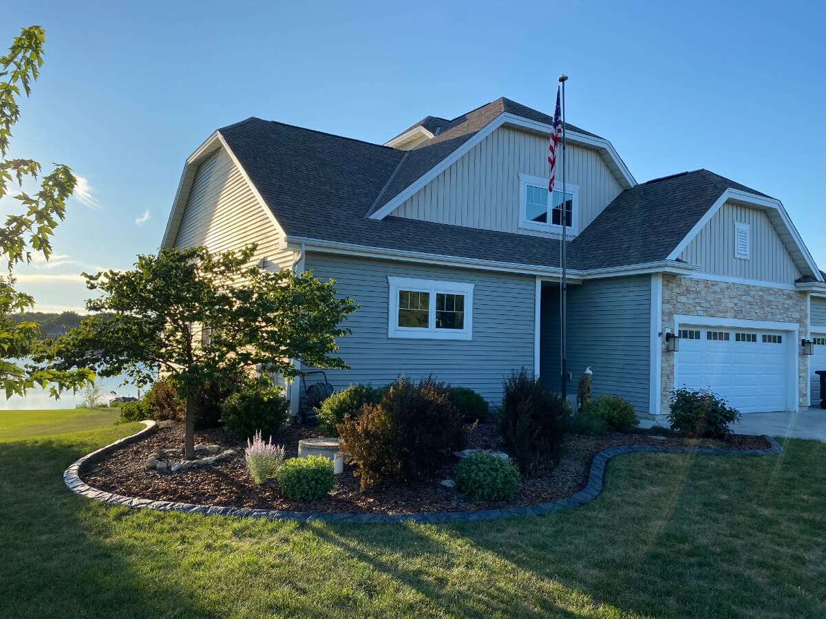 Lake Park Drive Cedar Creek Curbing