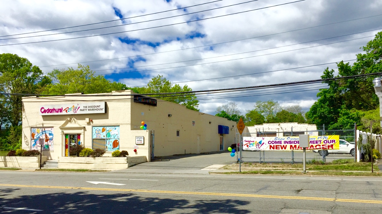 Albertson, New York Cedarhurst Party