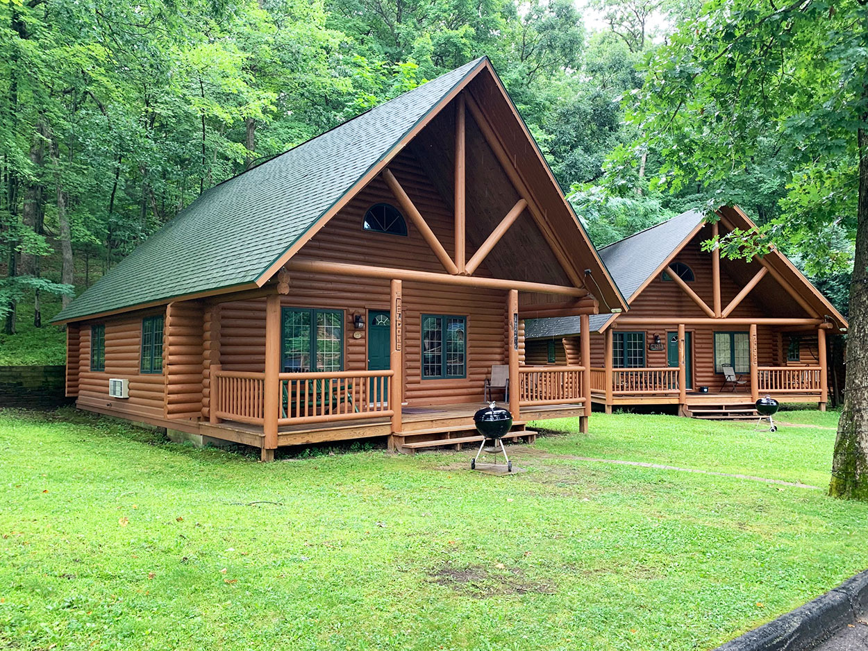 One Bedroom Log Cabins Cedar Lodge & Settlement