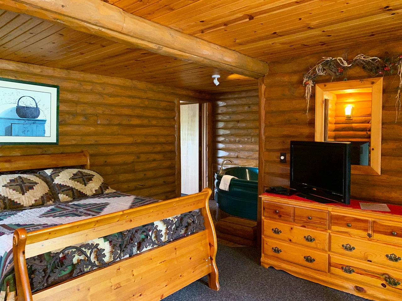 Whirlpool Suites Cedar Lodge & Settlement