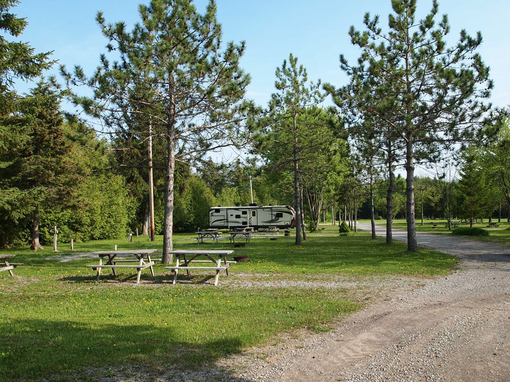 Resort Camping, Family Campground Water Park, Trailer Park, Cedar Park