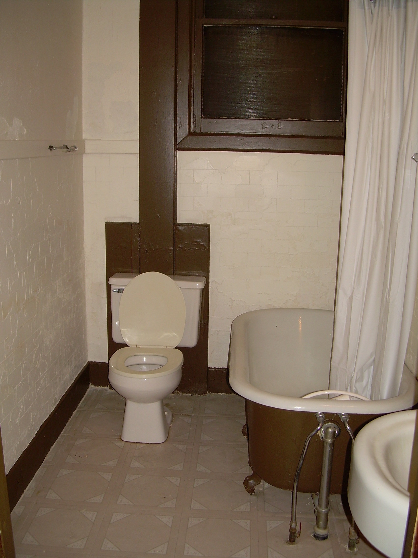 Cedar Valley Properties Waterloo, Iowa Affordable Apartments!