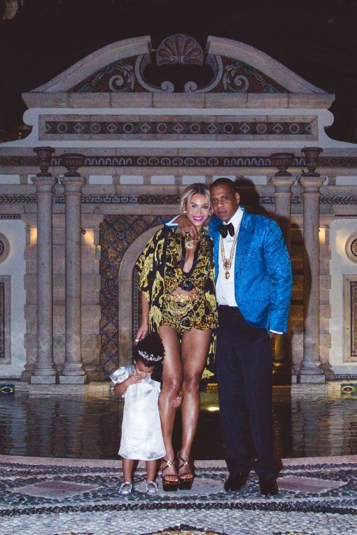 Beyonce's Daughter Blue Ivy Owns Two Mini Luxury Cars Celeb Baby Laundry