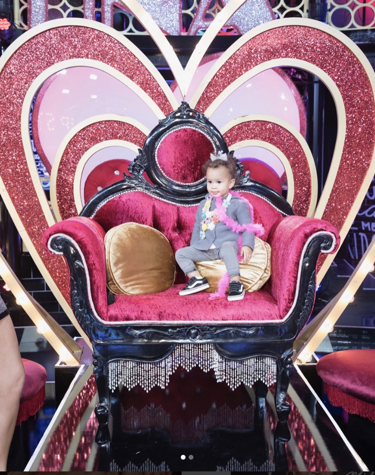 Chrissy Teigen Takes Daughter Luna to Lip Sync Battle Celeb Baby Laundry