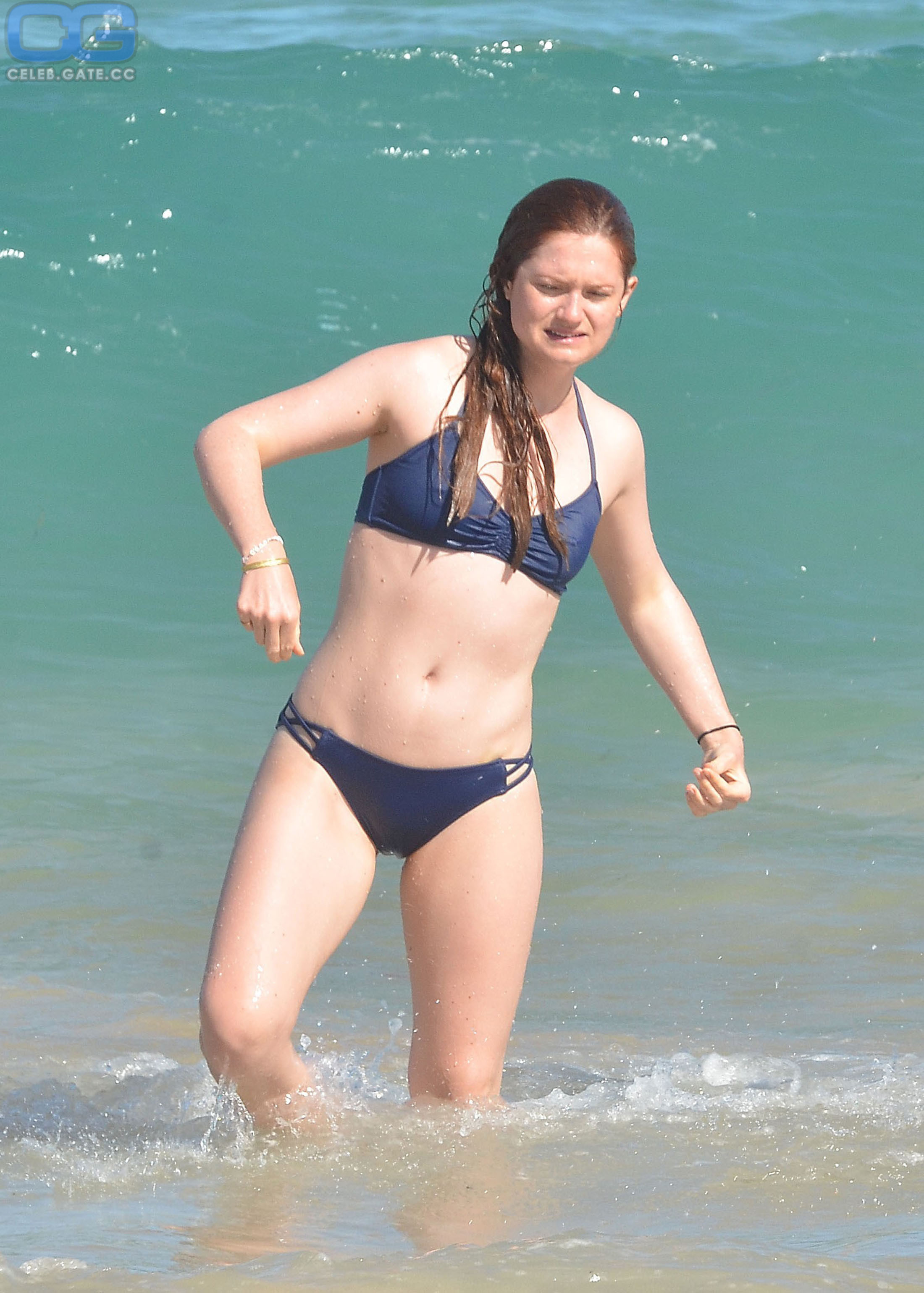 Bonnie Wright nackt, Nacktbilder, Playboy, Nacktfotos, Fakes, Oben Ohne
