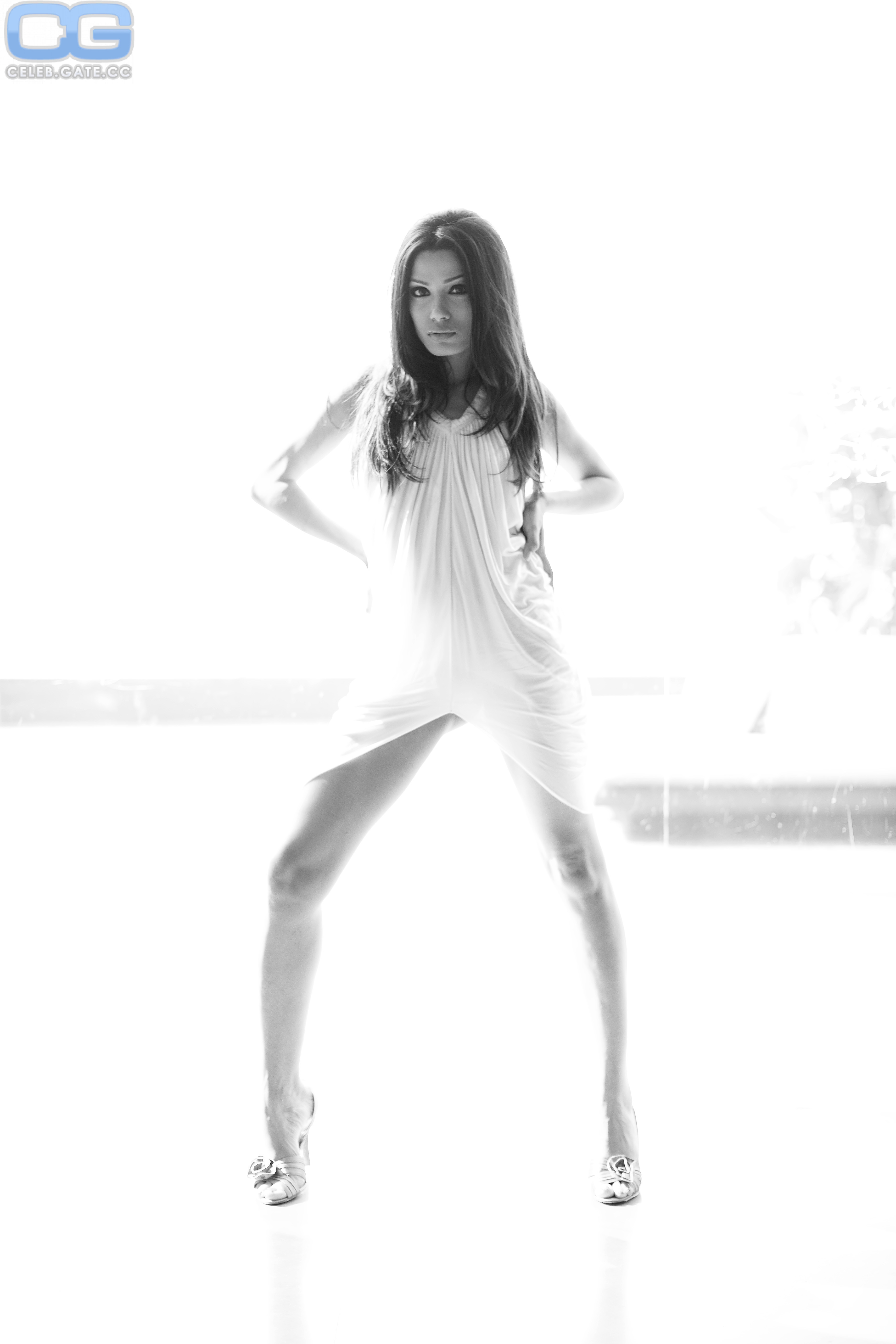 Freida Pinto nude, pictures, photos, Playboy, naked, topless, fappening