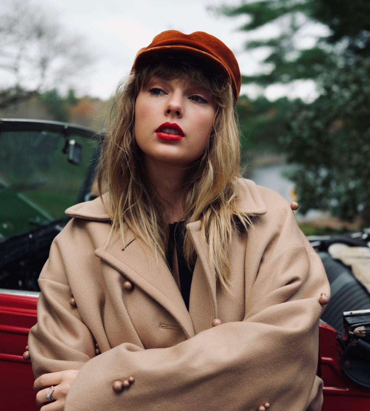Taylor Swift Red (Taylor's version) 2021 • CelebMafia
