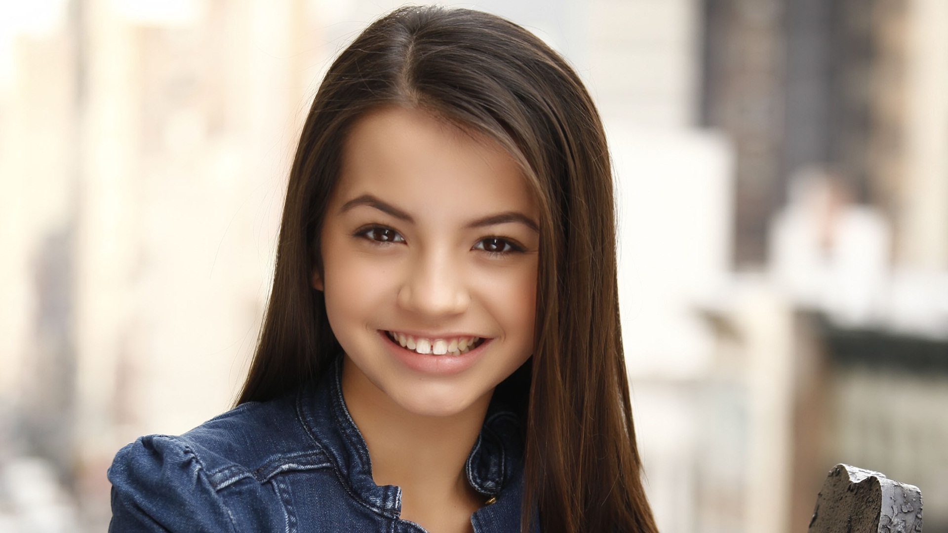 Isabela Moner Ethnicity, Race, and Nationality