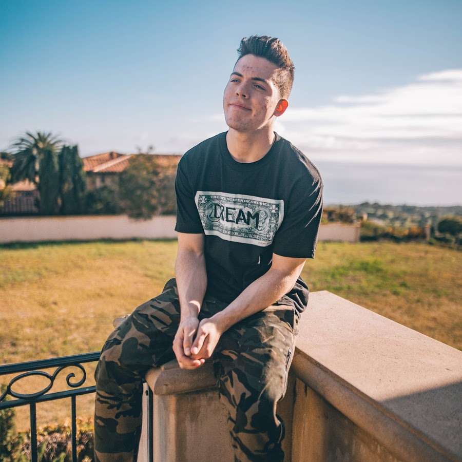 Faze Adapt Net Worth, Height, Girlfriend, Age and Wiki