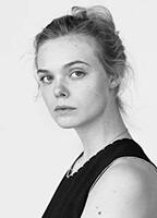 Elle Fanning Nude Videos & Photos - CelebsNudeWorld.com