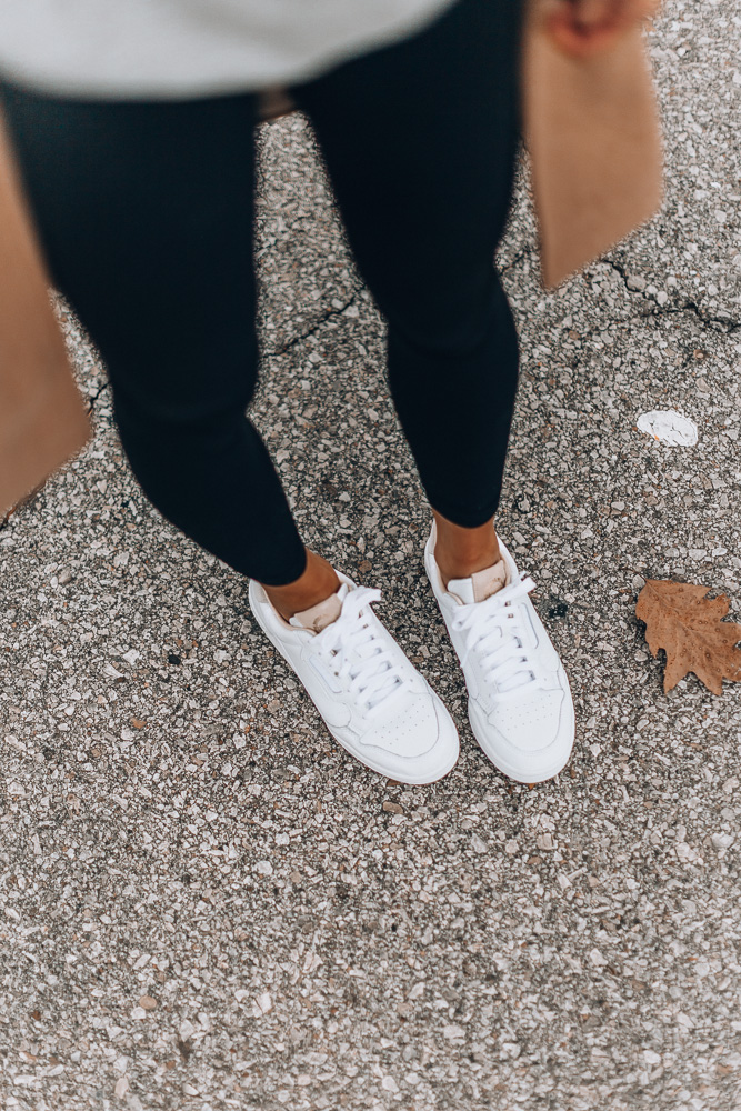 The White Sneaker That Everyone Can (and Should) Wear This Fall