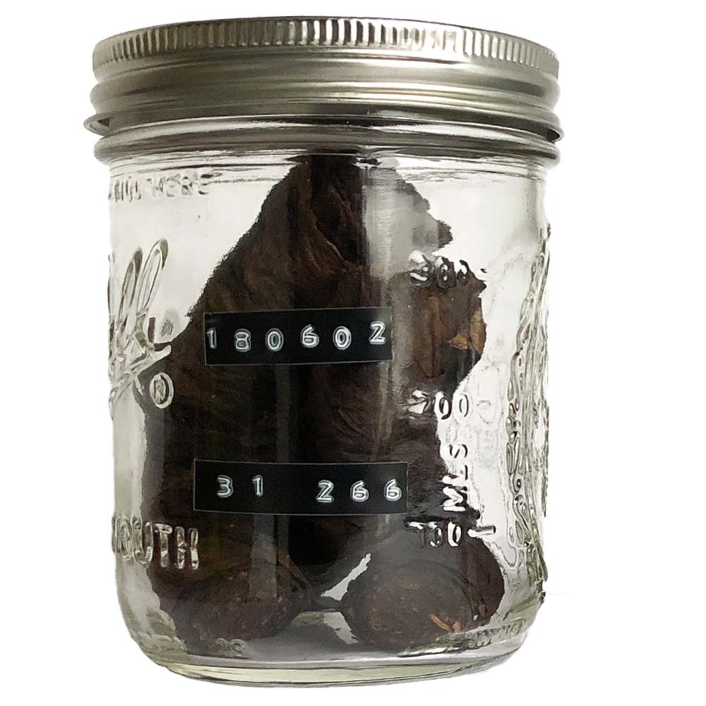 How to Cellar Tobacco Choosing the Right Jar