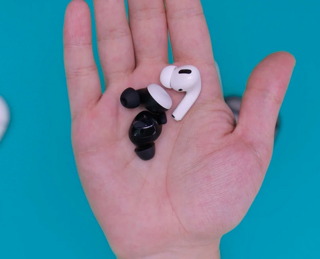 How to Clean Earbuds and Sanitize Them Properly