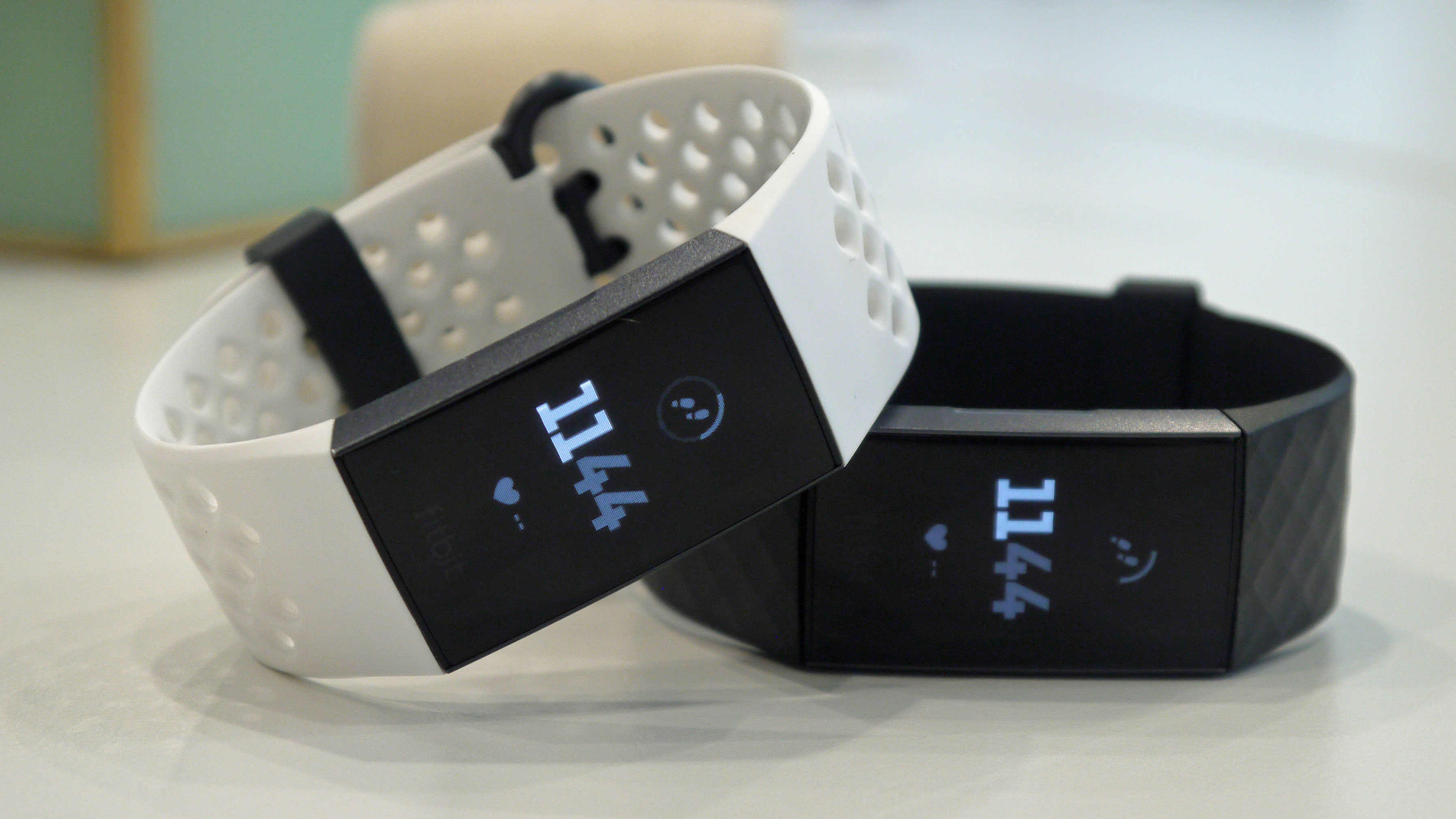 How to Change the Time on a Fitbit CellularNews