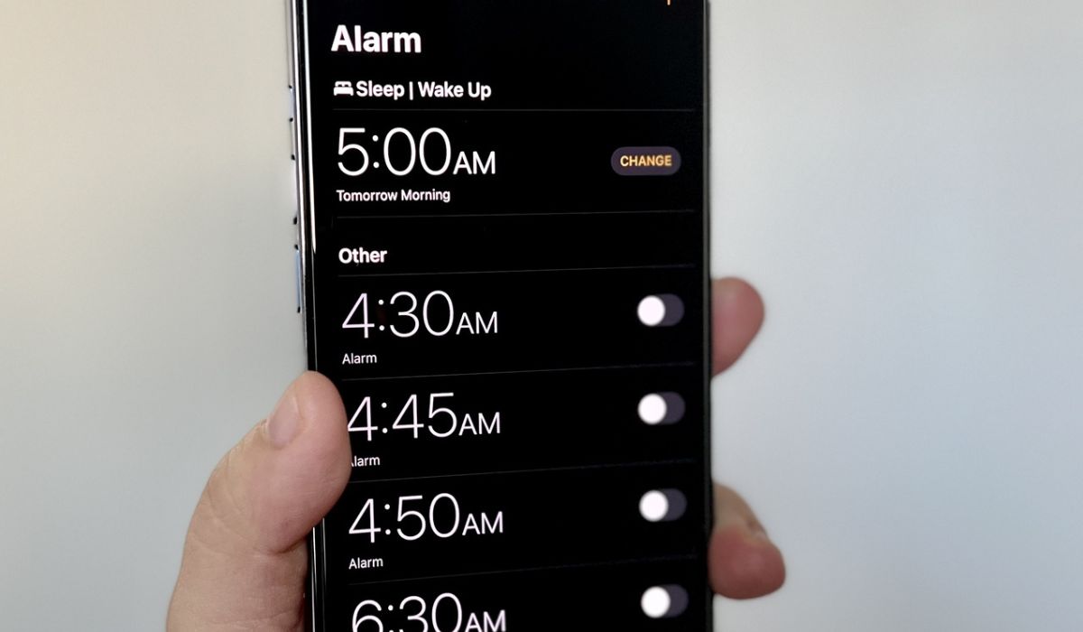 How To Change The Clock On iPhone Lock Screen CellularNews