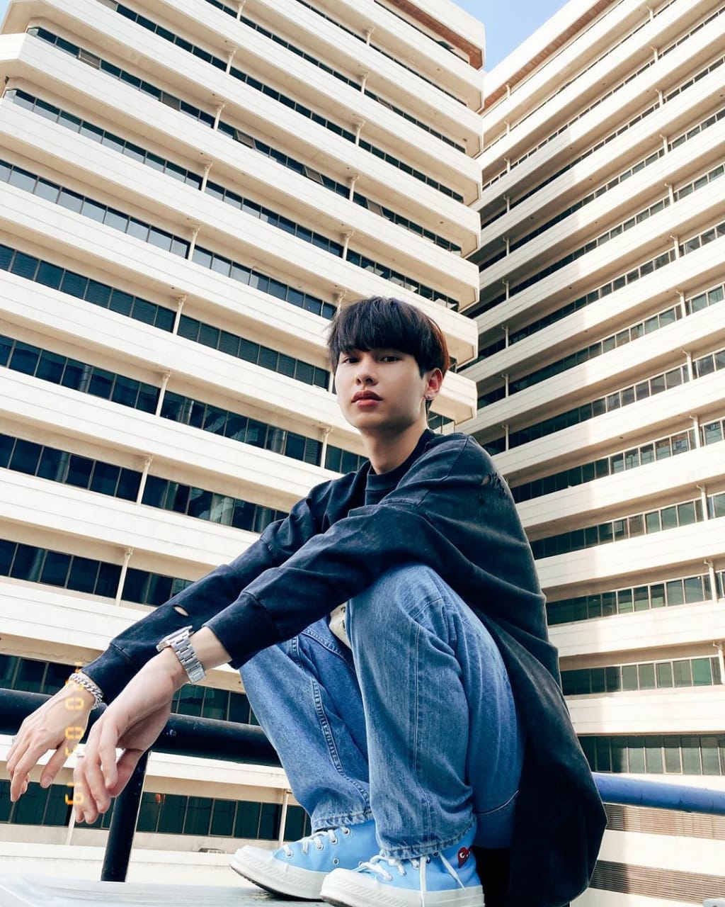 √ Gun Atthaphan dan Deretan Judul Thailand Drama Series Terbaik Wajib