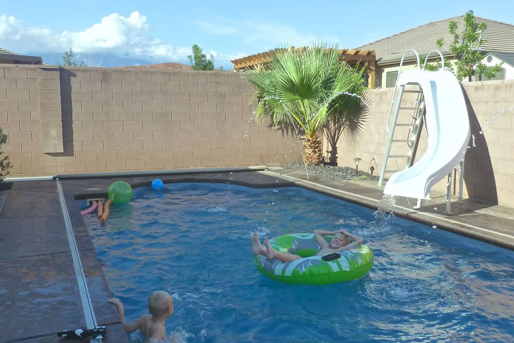 Fiberglass Pool Slide Manufacturer Cenchi