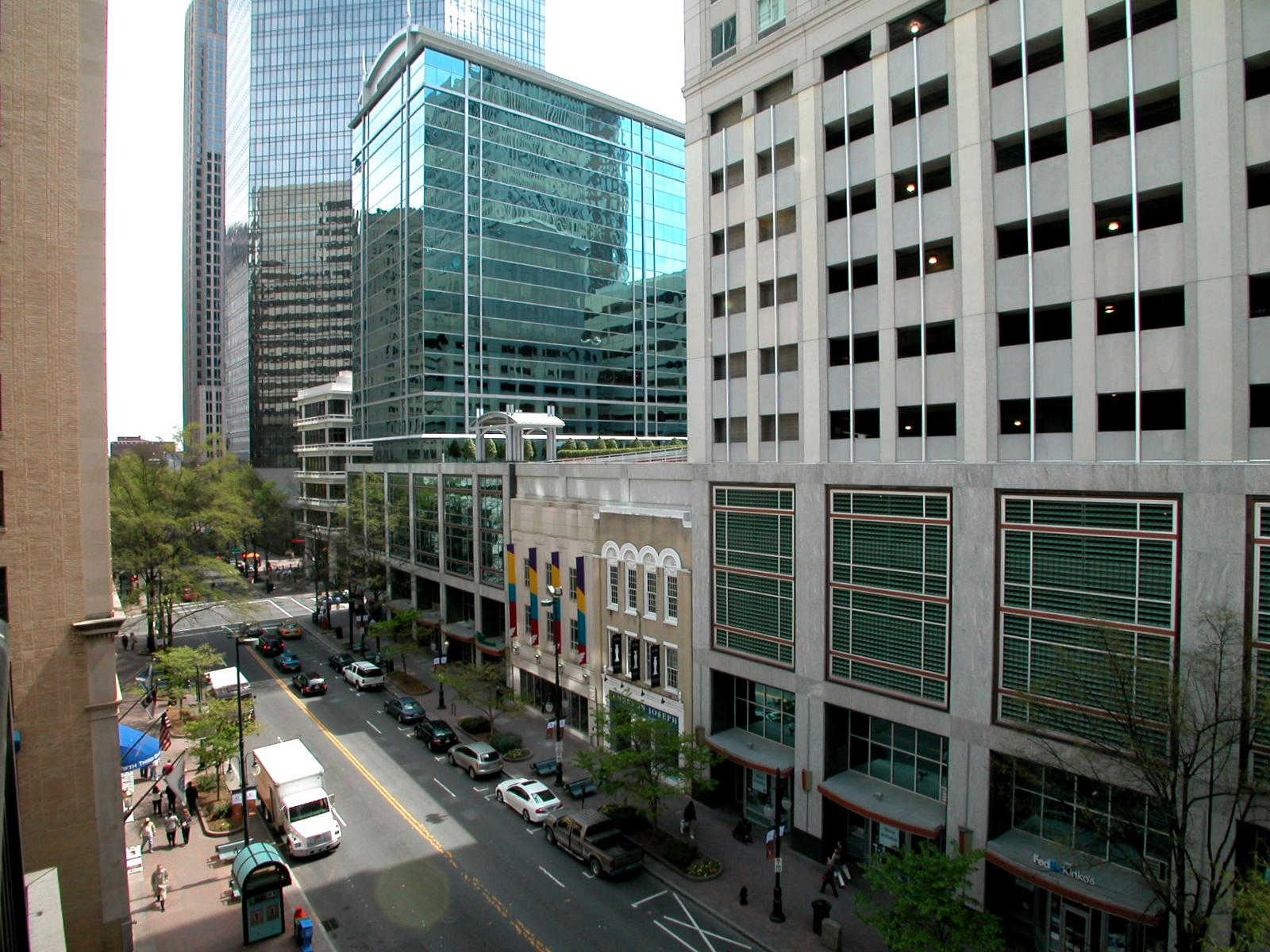 230 South Tryon Condos, Uptown Charlotte Condos, Center City Living