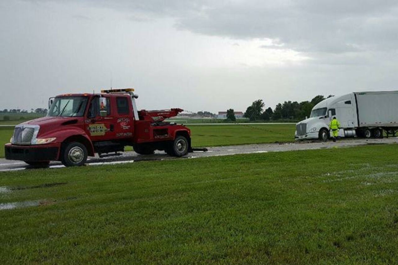 Towing Ames IA Des Moines Marshalltown Heavy Duty Towing Central