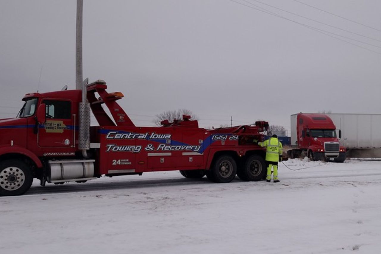Towing Ames IA Des Moines Marshalltown Heavy Duty Towing Central