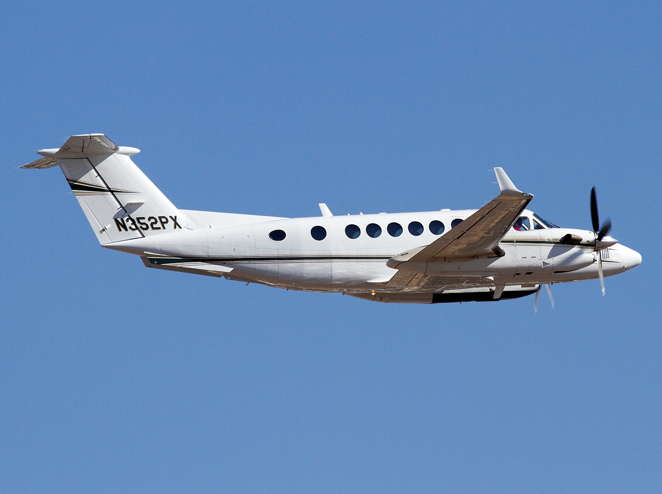 N352PX King Air 350 — Central Jets