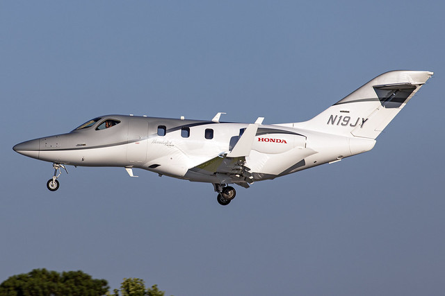 N19JY HondaJet — Central Jets