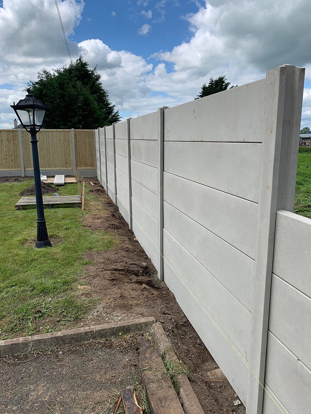 PICTURE FRAME AND PLAIN CONCRETE PANEL FENCING Central Precast