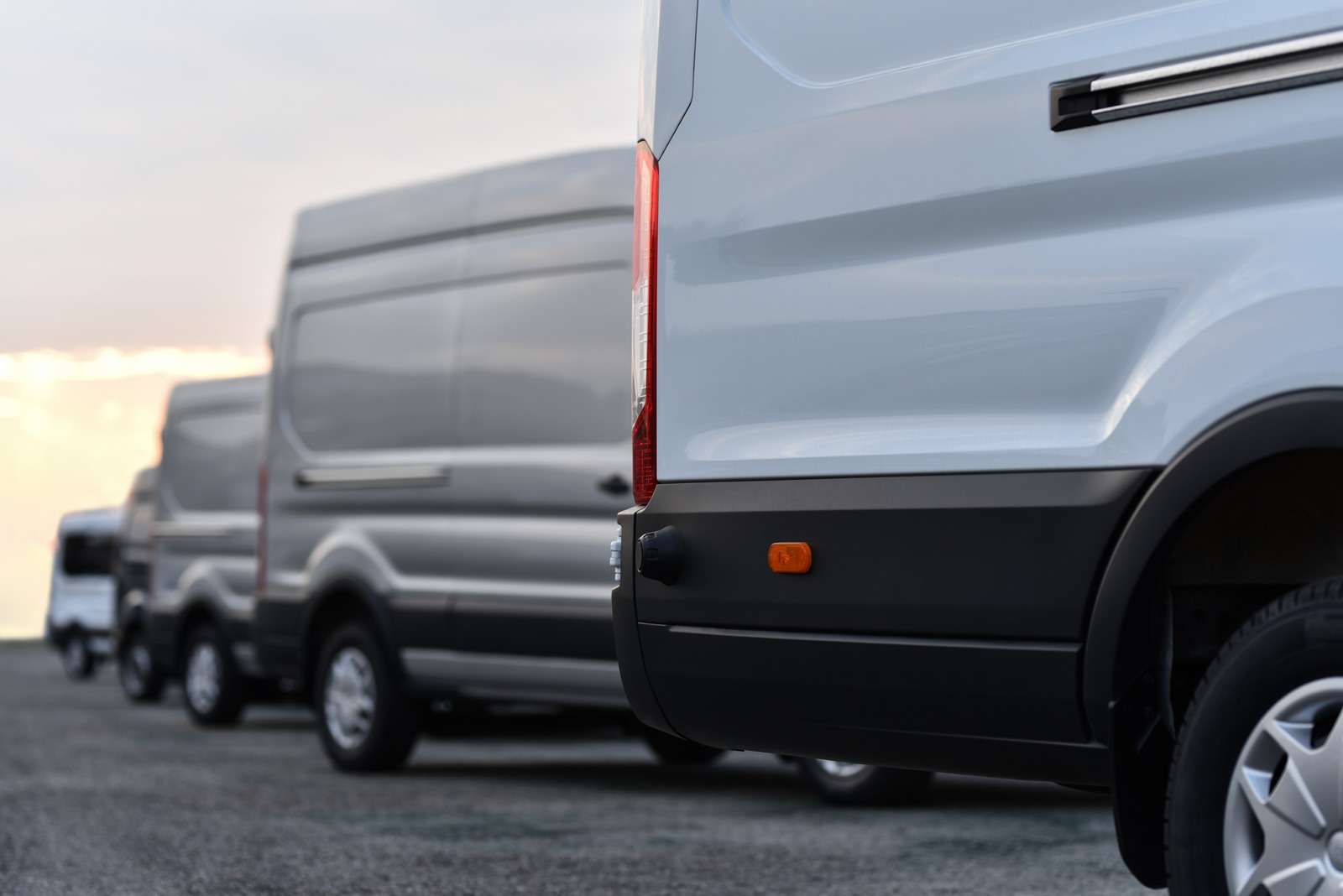 Searching for affordable Monthly Van Hire? Central Self Drive