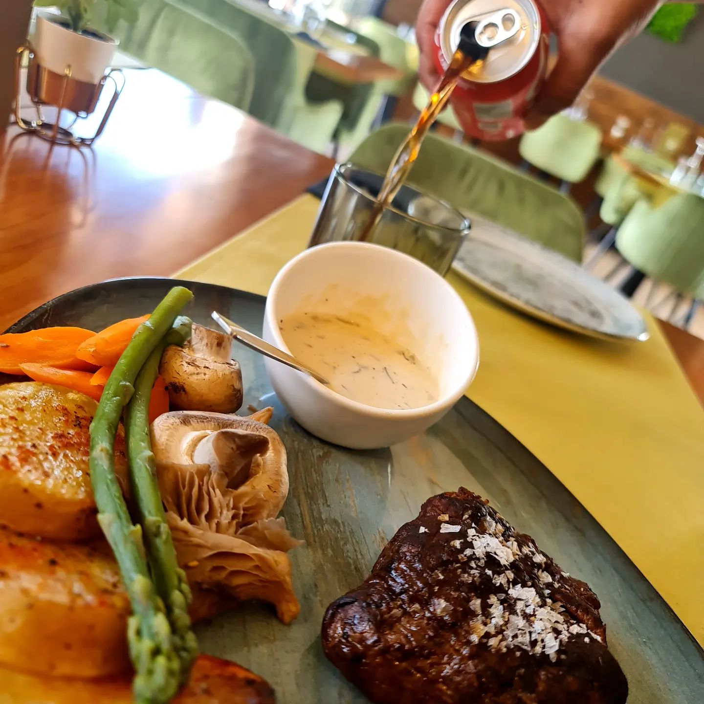 Olive Tree • Centro Comercial Plaza Nueva